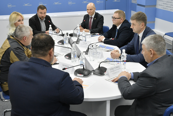 Круглый стол "Производительность труда и поддержка занятости" Круглый стол "Производительность труда и поддержка занятости"